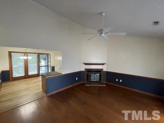 Foto del edificio - 4705 Matt Dr