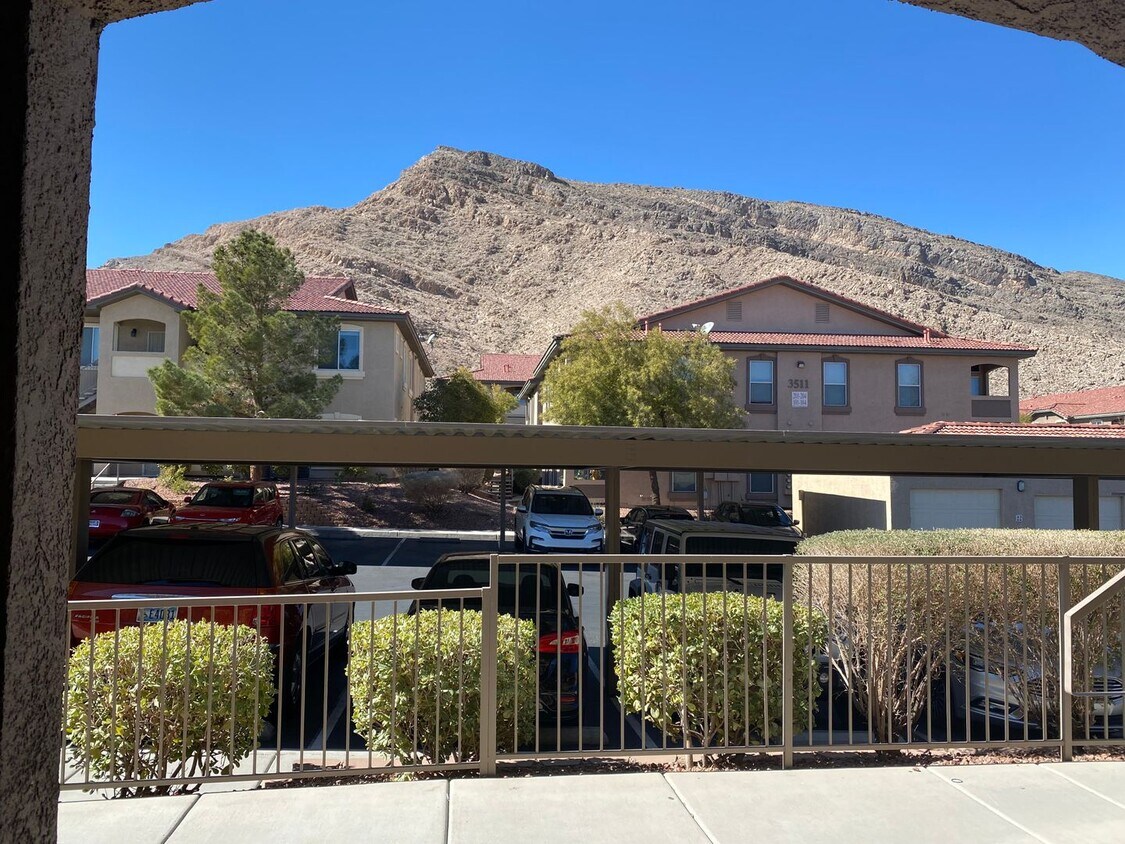 Primary Photo - Super cute 3 bedroom condo in gated community