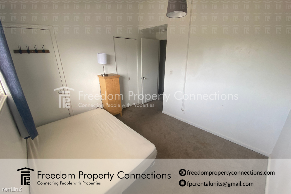 Primary Photo - Room for Rent, 1 bath Duplex - 3885 Via Is...