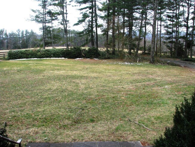 Foto del edificio - PENDING LEASE Foxhaven Farm Cottage