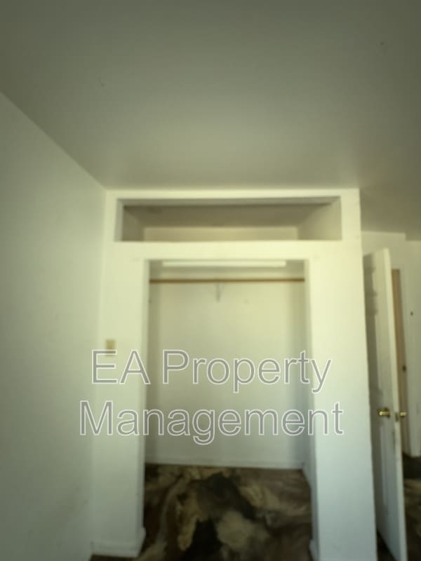 Foto del edificio - 1367 Young Ave SW