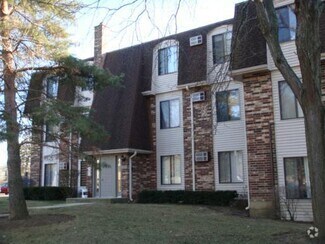 Building Photo - 985 S Court of Shorewood