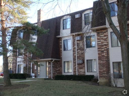 Building Photo - 985 S Court of Shorewood