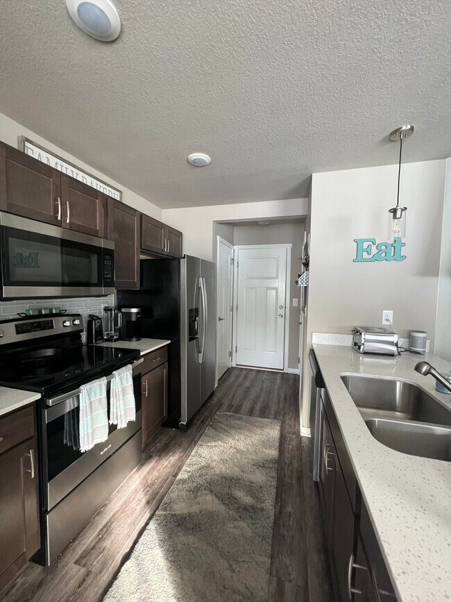 Foto del edificio - 753 NE Conner Ct