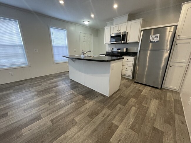 Foto del edificio - 38171 Ducharme Dr