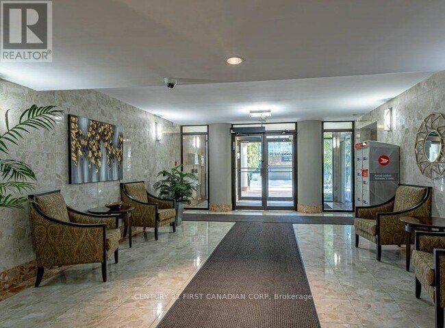 Building Photo - 7 Picton St