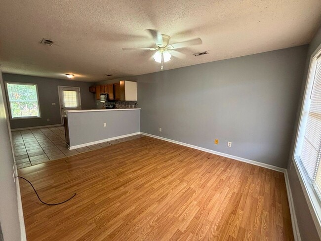 Building Photo - 216 Springfield Cir
