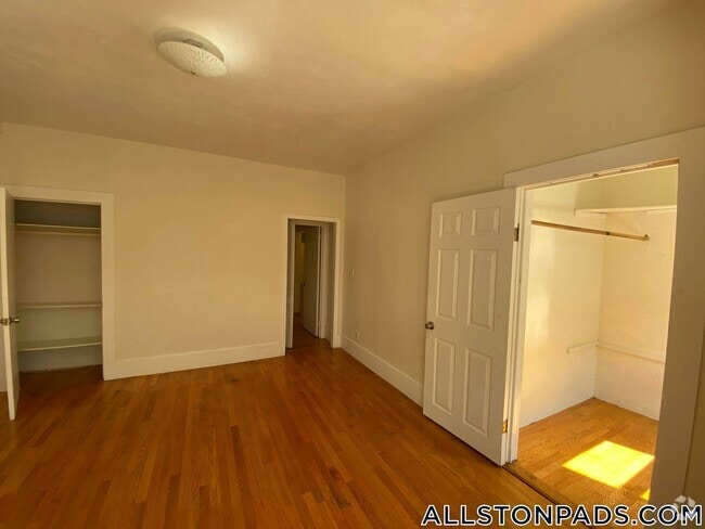 Building Photo - 6 Webley St