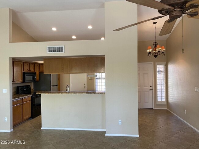 Building Photo - 2529 E Taxidea Way