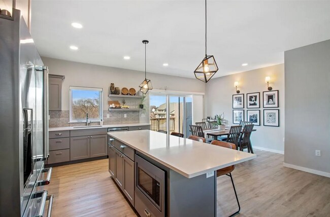 Building Photo - 4881 Preston Ln