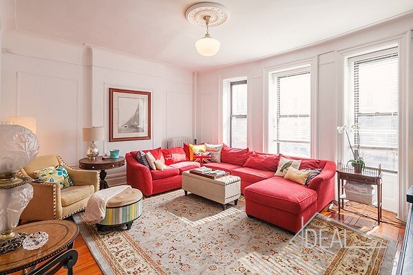 Primary Photo - 453 3rd St