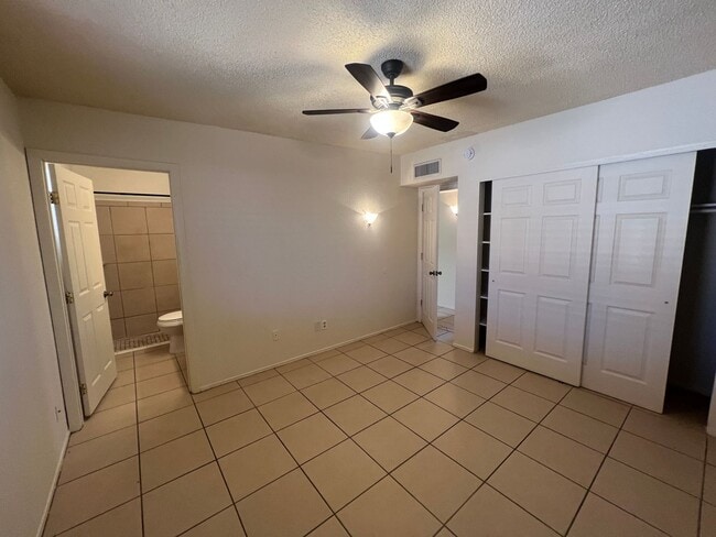 Building Photo - 3 Bedroom/ 2 Bath Home Near Mission & Vale...