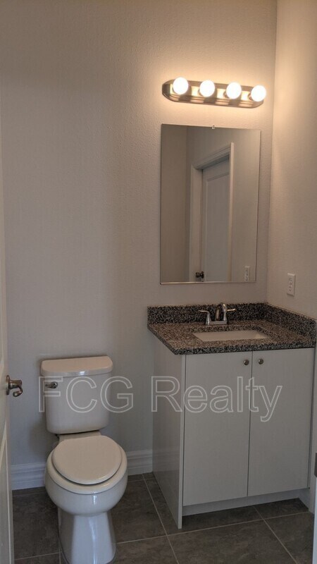 Foto del edificio - 48 Orchid Ln