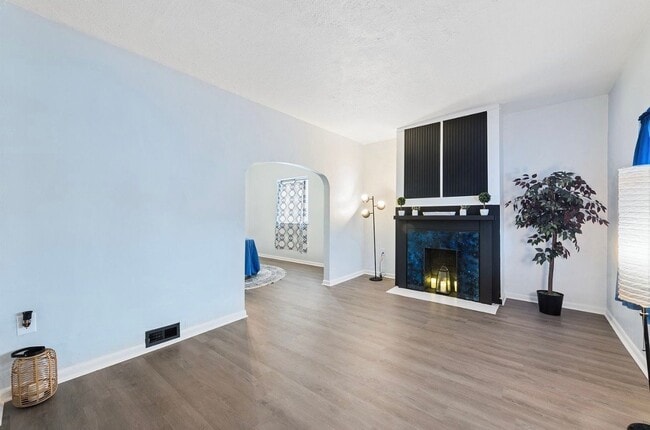 Foto del edificio - 1131 Irwin St