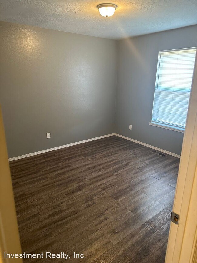 Building Photo - 3 br, 2 bath House - 806 E Watermill Circle