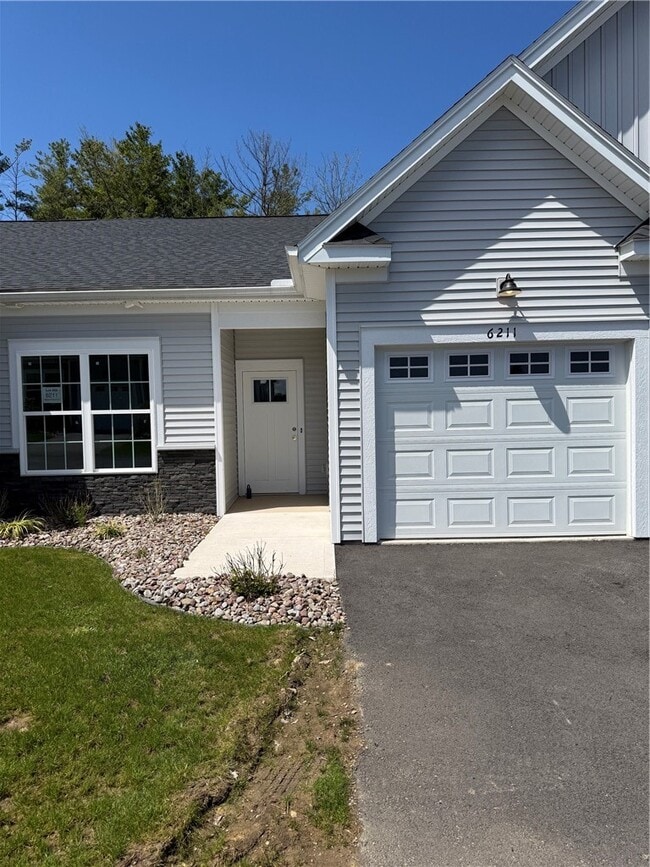 Building Photo - 6217 Blossom Ridge Cir