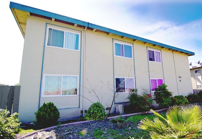 Foto del edificio - 1594 Adams Avenue