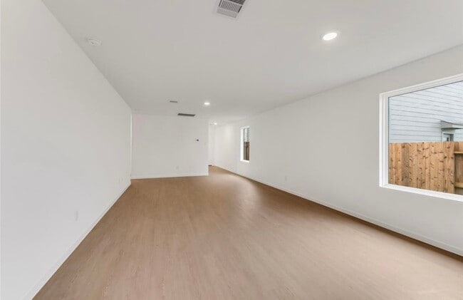 Building Photo - 10475 Cloud Nine Ct