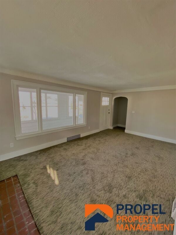 Building Photo - 764 Spencer St