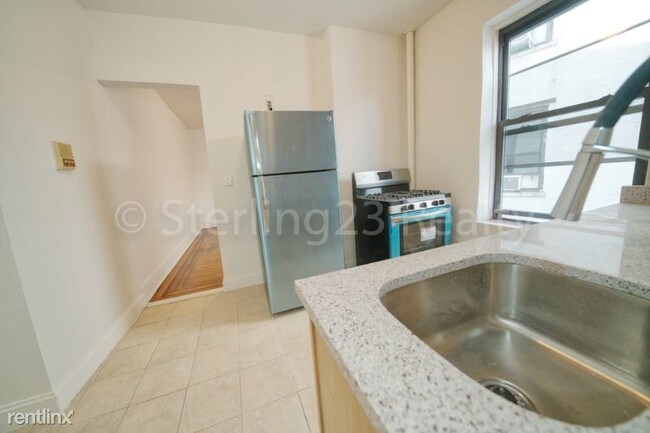 Foto del edificio - 33-09 31st Ave