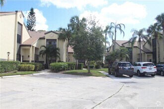 Building Photo - 3960 SW Greenwood Way