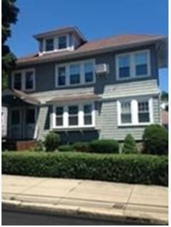 Primary Photo - 495 Lagrange St