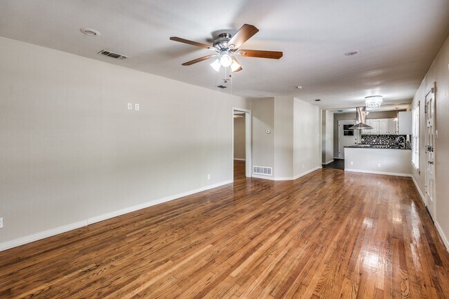 Building Photo - Updated 3 Bedroom, 2 Bathroom home in Arli...