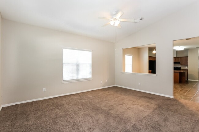 Foto del edificio - 10227 Berry Hill Ln