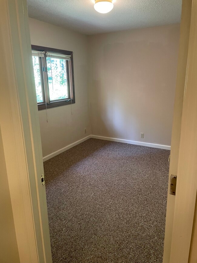 2nd bedroom: 9ft x 12ft - 6709 Langston Dr