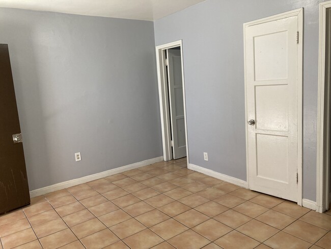 Building Photo - 6914 Malabar St