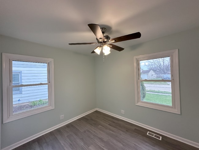 Foto del edificio - 508 Kenyon Ave