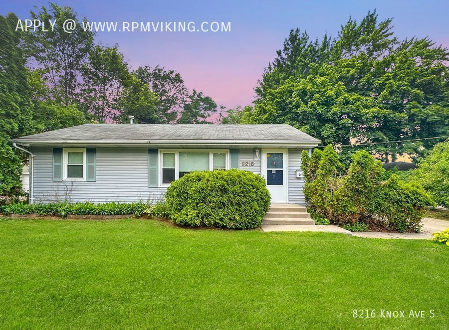 Primary Photo - 4 Bed 2 Bath 2 Car Detached Garage House- ...
