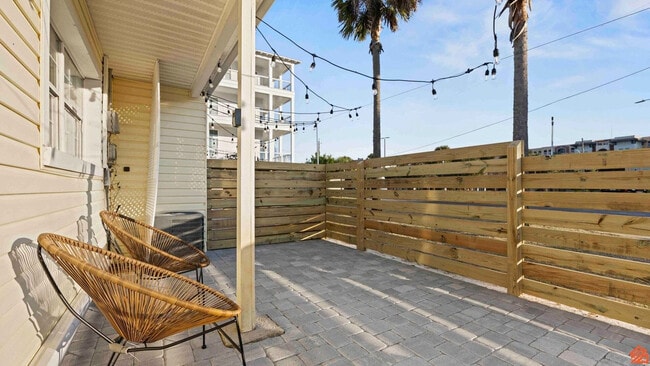 Building Photo - 209 Angelfish Ave.