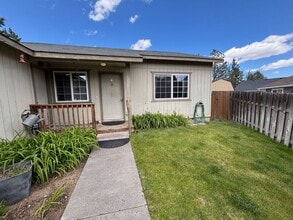 Building Photo - 3016 NE Heather Ct