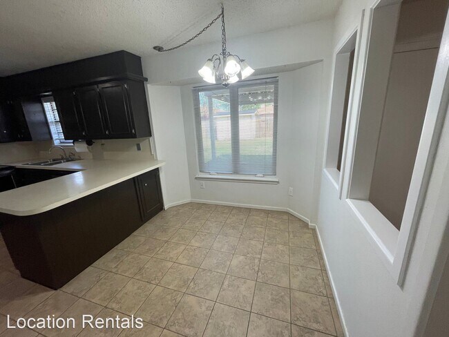 Foto del edificio - 3 br, 2 bath House - 7817 Uvalde Avenue