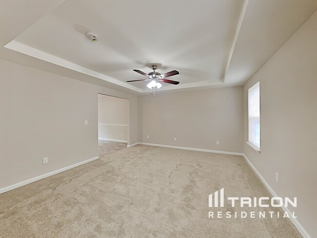 Building Photo - 6238 Dumont Ln