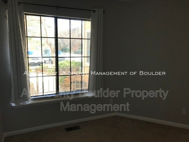 Building Photo - 5950 Gunbarrel Ave