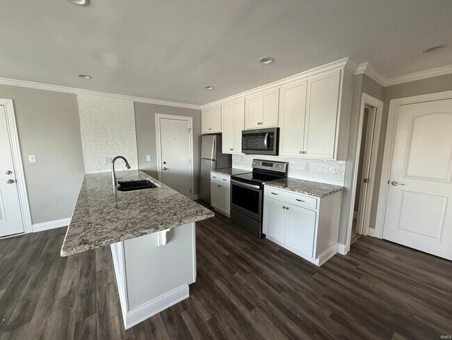 Foto del edificio - 602 SE Riverside Dr