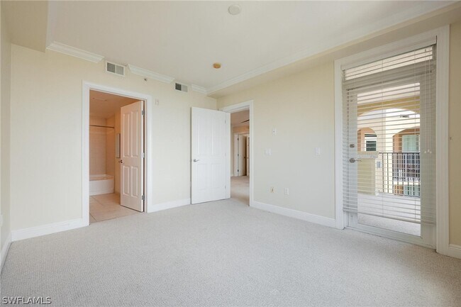 Foto del edificio - 2825 Palm Beach Blvd