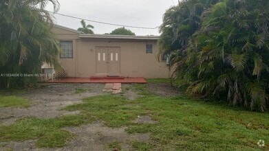 Building Photo - 9740 Wayne Ave