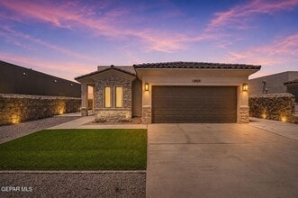 Building Photo - 13909 Paseo Perlas Dr