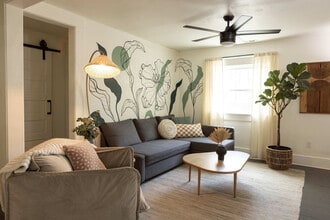 Building Photo - 522 W Franklin St