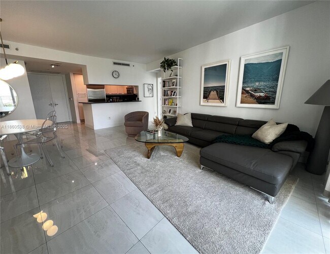 Foto del edificio - 901 Brickell Key Blvd