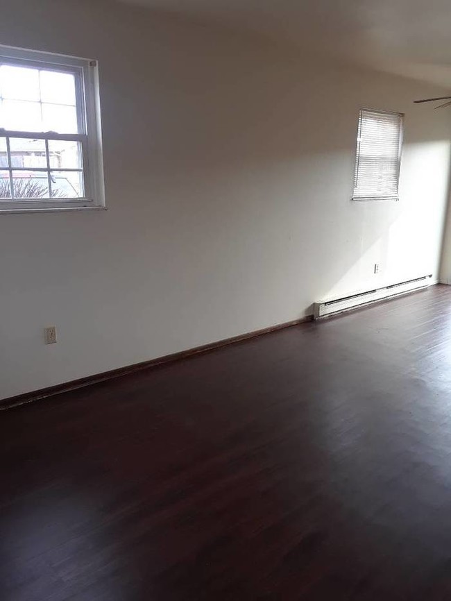 Building Photo - 4665 Wayne Meadows Cir