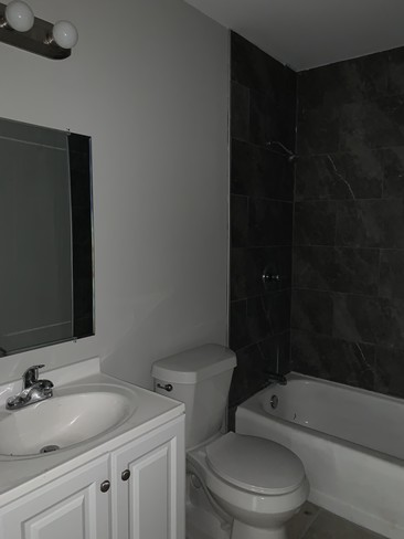 Foto del edificio - 1220 W Chimes St