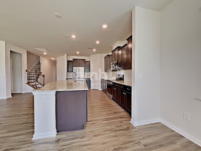Building Photo - 14321 Cato Dr