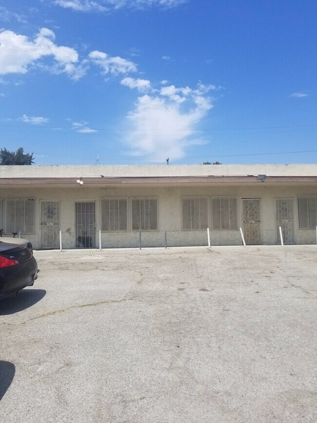 Building Photo - 2305 W Compton Blvd