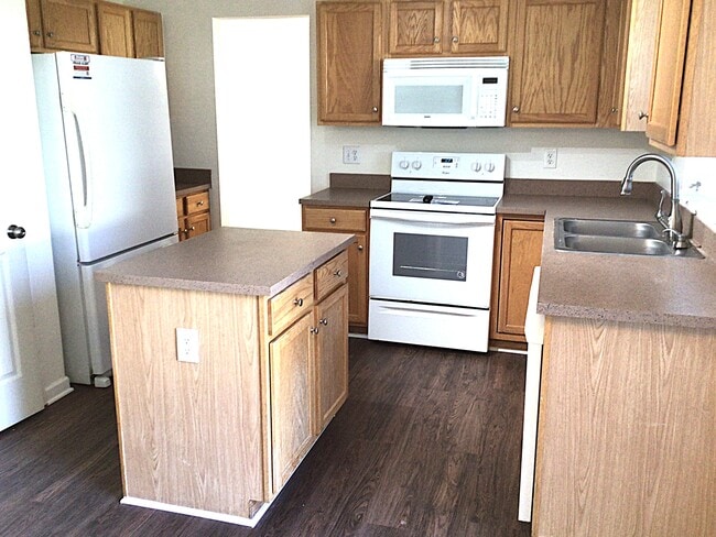 Building Photo - 1001 Finley Ct