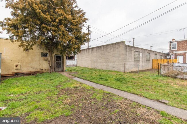 Building Photo - 3574 Weikel St