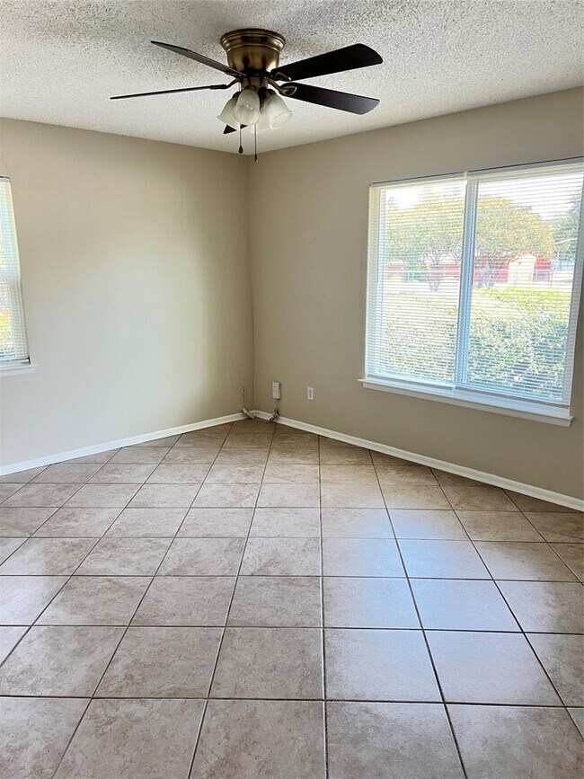 Foto del edificio - 3112 Govalle Ave